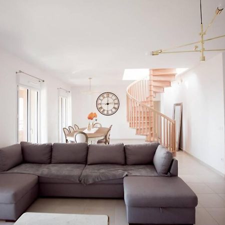Magnifique Appartement Avec Vue Imprenable La Londe-les-Maures Exterior photo