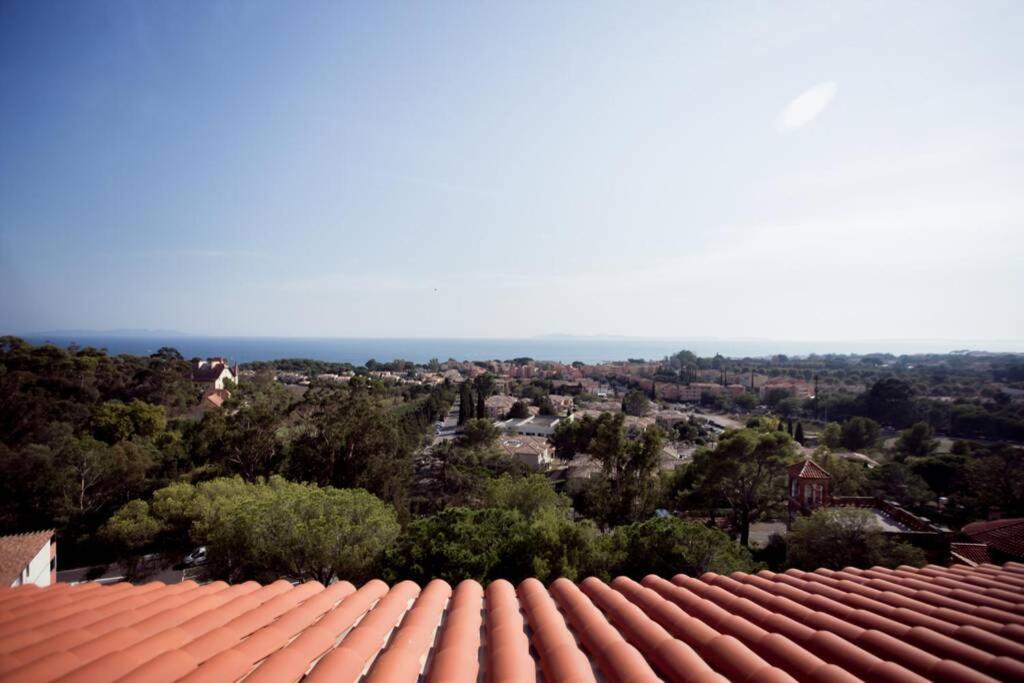 Magnifique Appartement Avec Vue Imprenable La Londe-les-Maures Exterior photo